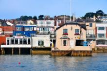 Cowes..., Uisge Beatha, Zeilen, Watersport