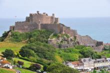 Mont Orgueil Castle, Uisge Beatha, Zeilen, Watersport Mont Orgueil Castle, Uisge Beatha, Zeilen, Watersport