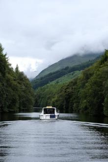 Loch Oich, pittoresk kanaal, Uisge Beatha, Zeilen, Watersport Loch Oich, pittoresk kanaal, Uisge Beatha, Zeilen, Watersport