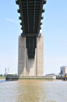 Hoge brug, Uisge Beatha, Zeilen, Watersport Hoge brug, Uisge Beatha, Zeilen, Watersport
