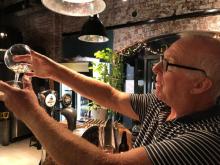 How to make Pink Gin, Uisge Beatha, Zeilen, Watersport How to make Pink Gin, Uisge Beatha, Zeilen, Watersport