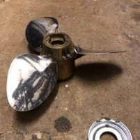 Klapschroef schoonmaken