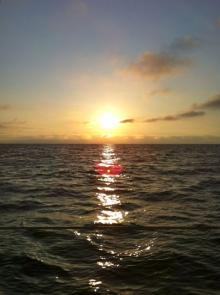 Zonsondergang voor IJmuiden, Uisge Beatha, Zeilen, Watersport Zonsondergang voor IJmuiden, Uisge Beatha, Zeilen, Watersport