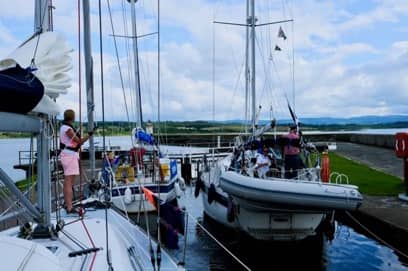 Verlaten het Crinan Canal en vertrekken richting Tarbert | Rondje Engeland, Schotland, Lamlash, Tarbert, Jabsco, Crinan Canal, Adrishaig, 